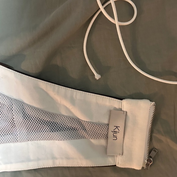 Colorblock Halter Top - Picture 2 of 2